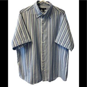Banana Republic, short sleeve button up, extra large,blue stripes
